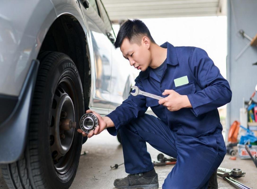 How Long Do Wheel Bearings Last? Signs of Failure and Replacement Tips