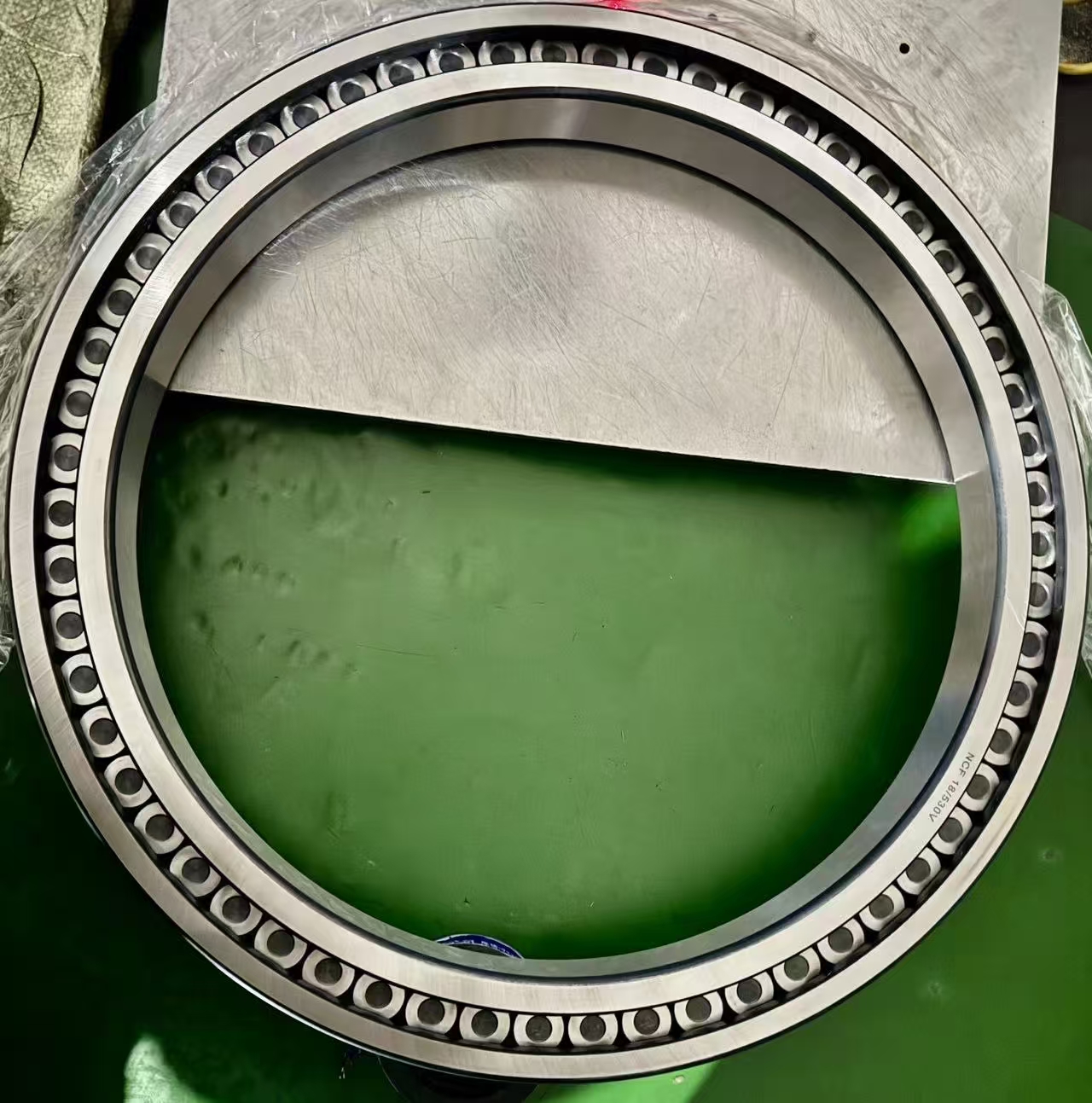 NCF 18/530V Full Complement Cylindrical Roller Bearing