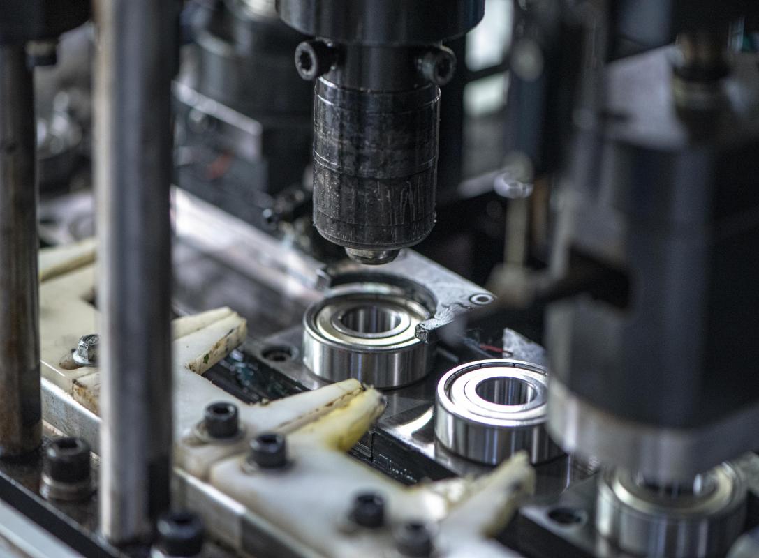 OEM vs Aftermarket Bearings: Which Is the Better Choice?