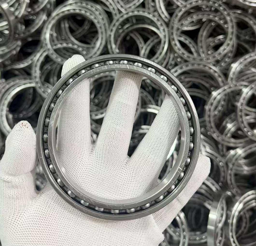 61816 Thin-Section Deep Groove Ball Bearing