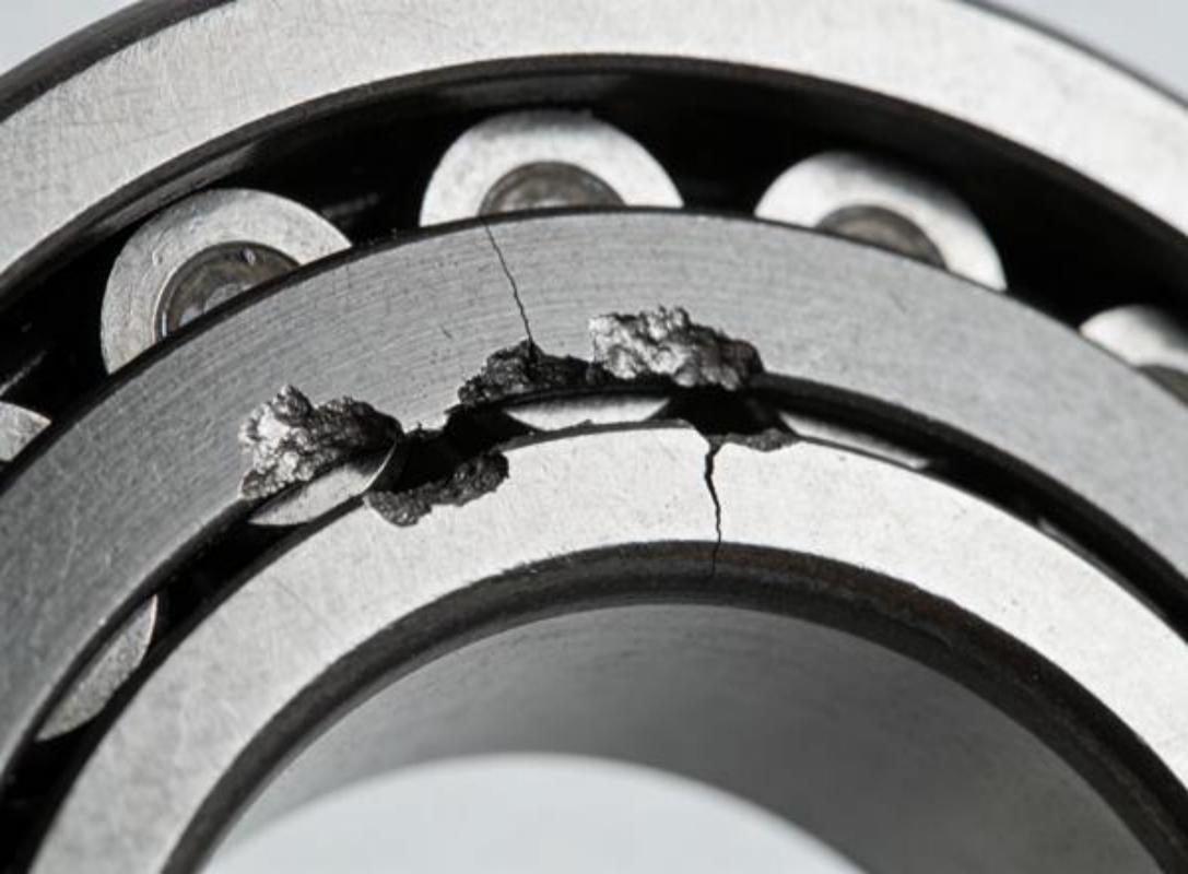Why Bearings Fail Prematurely: 10 Common Causes and Prevention Tips