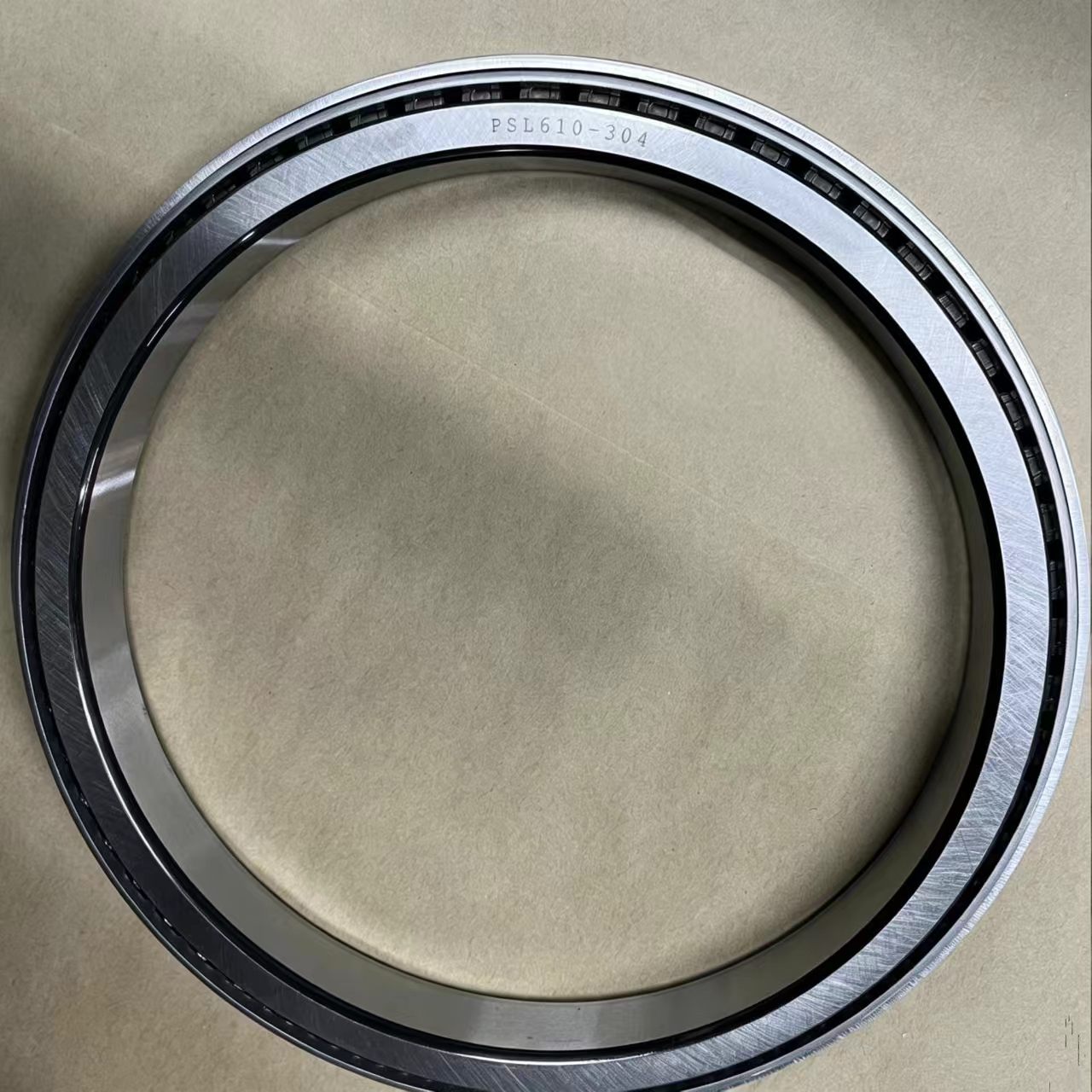 PSL610-304 Thin-Section Metric Tapered Roller Bearing