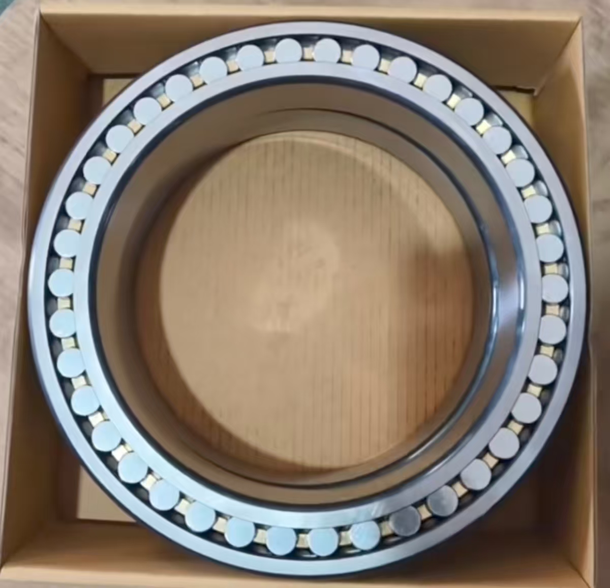 23948CA/W33 Heavy-Duty Spherical Roller Bearing 240x320x60mm